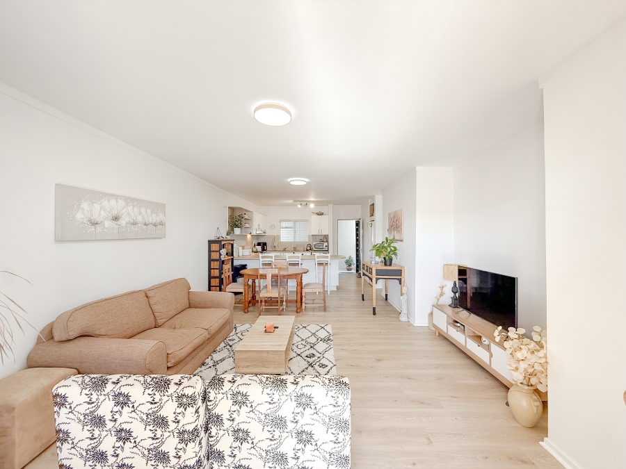 2 Bedroom Property for Sale in Bowtie Western Cape